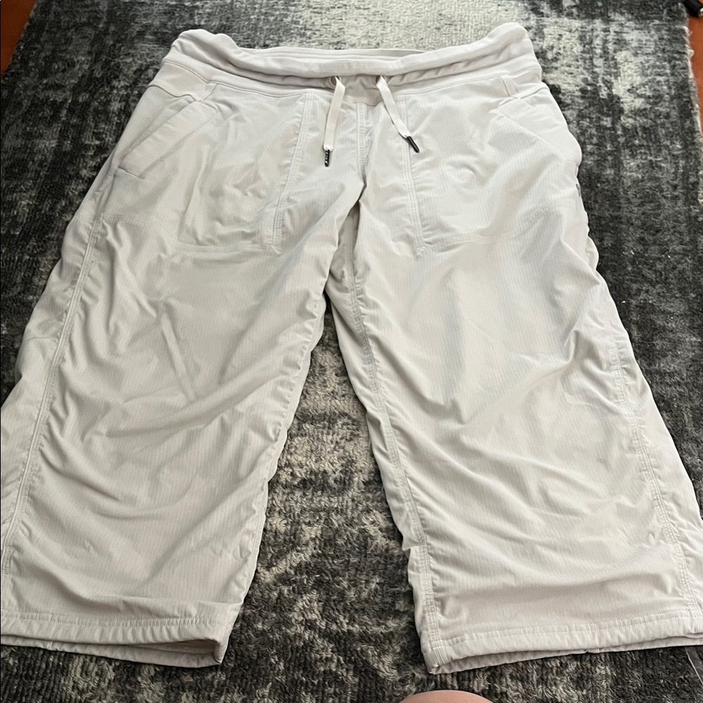 Lululemon Studio crops 8
